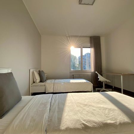 Future Apartments Bisceglie Milan Bagian luar foto