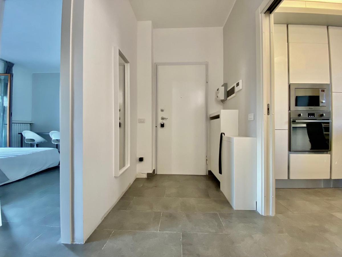 Future Apartments Bisceglie Milan Bagian luar foto