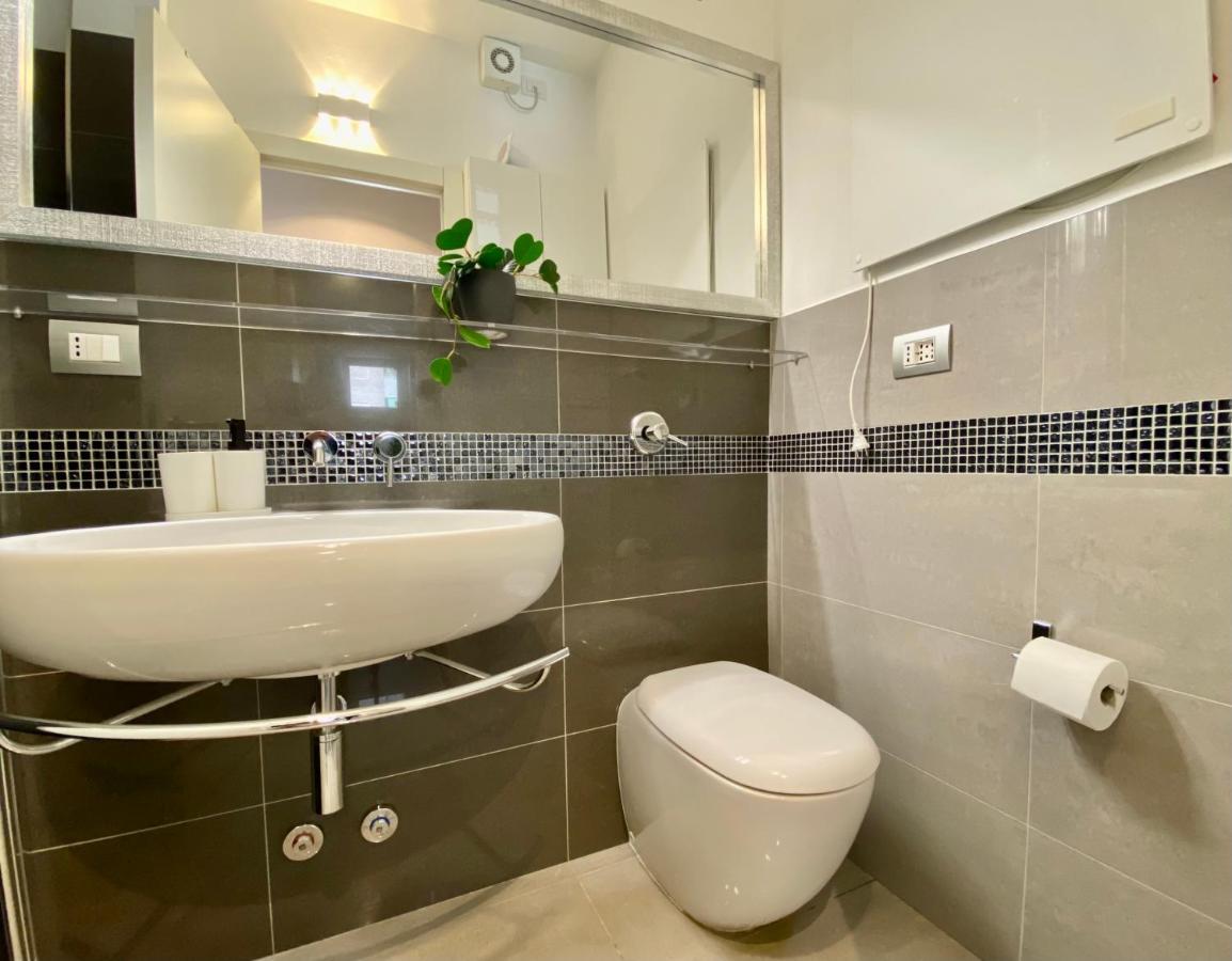 Future Apartments Bisceglie Milan Bagian luar foto